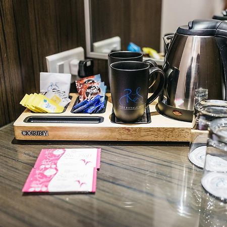 班加罗尔皇家参议院马场酒店 外观 照片
